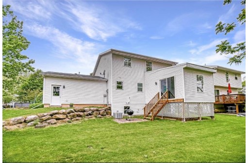 2835 Warner Ln, Madison, WI 53713