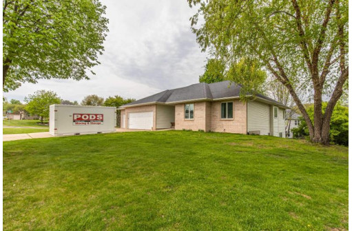 1164 Dolan Dr, Sun Prairie, WI 53590