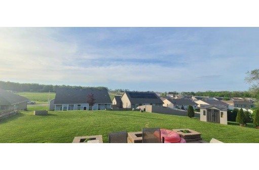 2727 Kells Way, Janesville, WI 53546