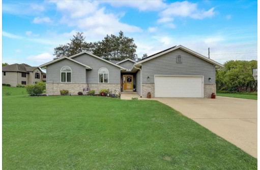 2606 Dorn Dr, Portage, WI 53901