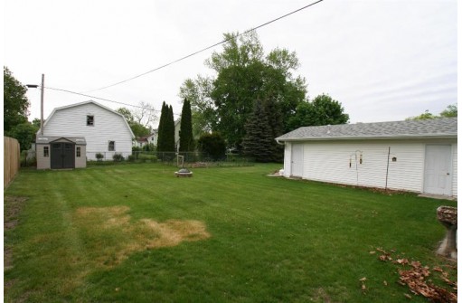 320 N Pine St, Janesville, WI 53548