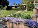 1008 Riverview Dr, Stoughton, WI 53589