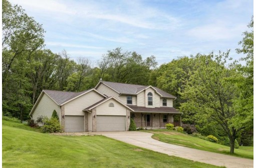 W3435 Woodside Rd, Belleville, WI 53508