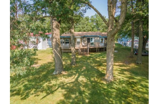 N2751 Lakeshore Dr, Montello, WI 53949