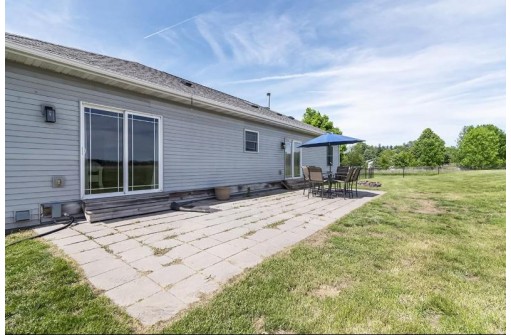 W10789 Mikard Rd, Beaver Dam, WI 53916