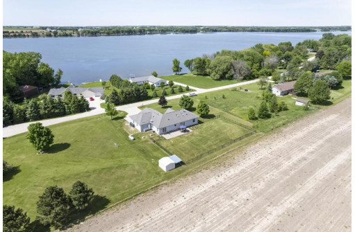 W10789 Mikard Rd, Beaver Dam, WI 53916