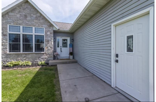 W10789 Mikard Rd, Beaver Dam, WI 53916