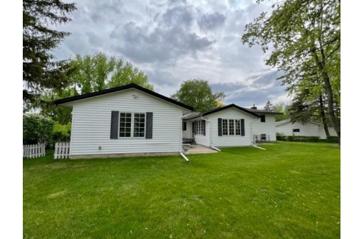 1414 Diamond Ct, Sun Prairie, WI 53590