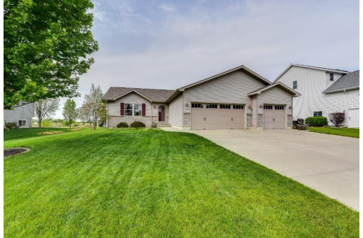 1426 Chadsworth Dr, Sun Prairie, WI 53590