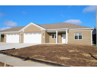 1614 Premier Pl Fort Atkinson, WI 53538