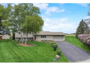 W9688 Hillside Cir Beaver Dam, WI 53916