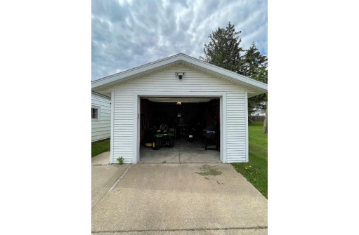 720 Coolidge St, Fennimore, WI 53809