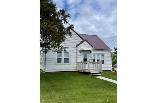 720 Coolidge St, Fennimore, WI 53809