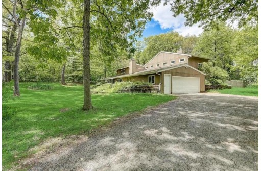 6168 Knollwood Dr, Oregon, WI 53575