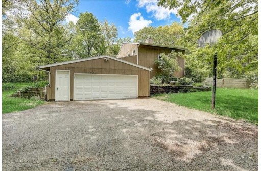 6168 Knollwood Dr, Oregon, WI 53575