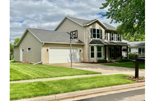 405 Meadow View Ln, DeForest, WI 53532