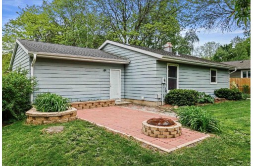 1630 Redwood Ln, Madison, WI 53711