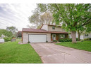 1295 Grandview Ct, Sun Prairie, WI 53590