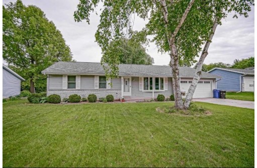 766 S Main St, Oregon, WI 53575