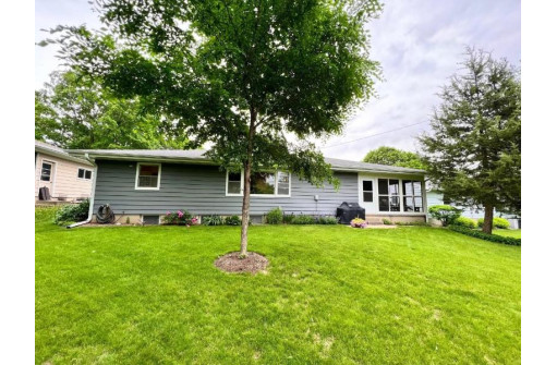 4409 Rolla Ln, Madison, WI 53711