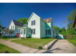 421 Harding St Janesville, WI 53545