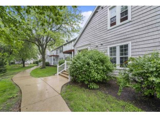 9 Captains Ct 8 Madison, WI 53719