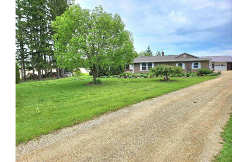 86 County Road N, Edgerton, WI 53534