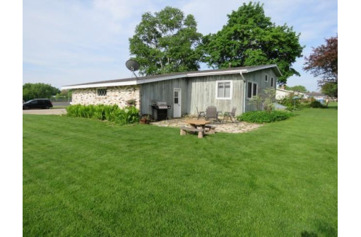 496 E Spring St, Waupun, WI 53963-1115