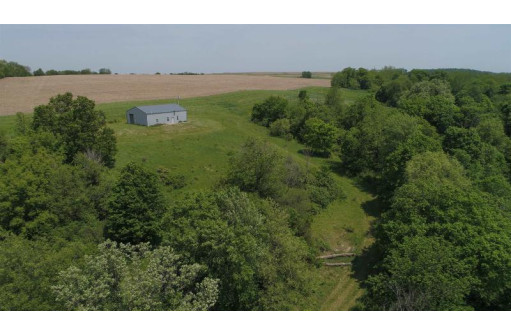 1013 Splinter Ln, Platteville, WI 53818