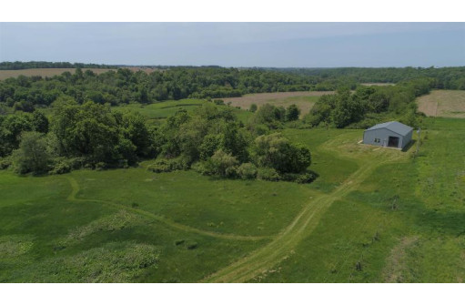 1013 Splinter Ln, Platteville, WI 53818