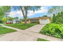 6911 Prairie Dr, Middleton, WI 53562