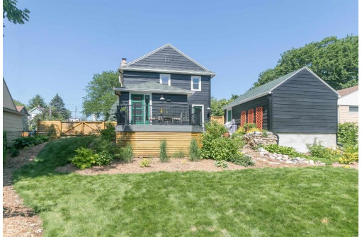 219 Dewey St, Sun Prairie, WI 53590