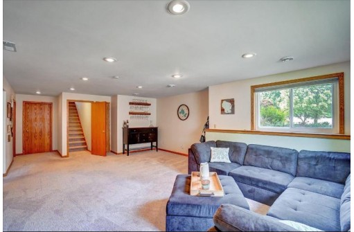 1349 Troon Dr, Sun Prairie, WI 53590