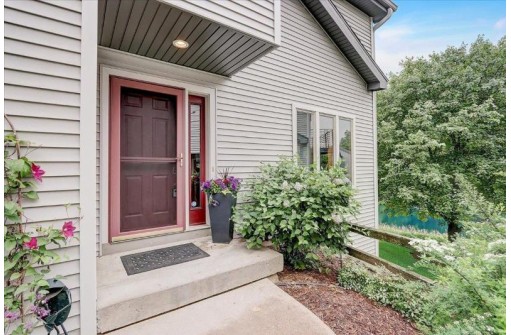 36 Hidden Hollow Tr, Madison, WI 53717