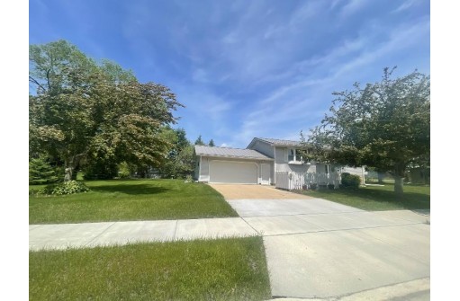 706 E Brownell St, Tomah, WI 54660