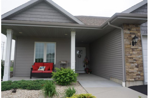 3033 S Bartells Dr, Beloit, WI 53511