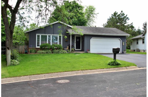 1214 Erick St, Fort Atkinson, WI 53538-2718