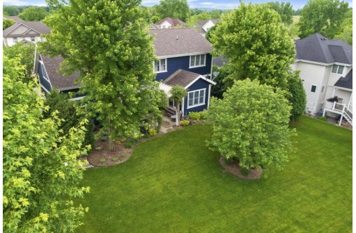 1221 Bongard Dr, Waunakee, WI 53597