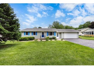 208 Holman Rd Deerfield, WI 53531