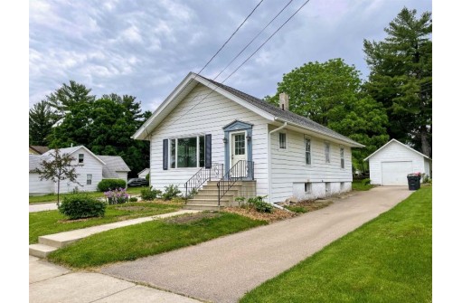 326 Union St, Johnson Creek, WI 53038