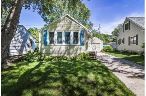 29 Leon St, Madison, WI 53714