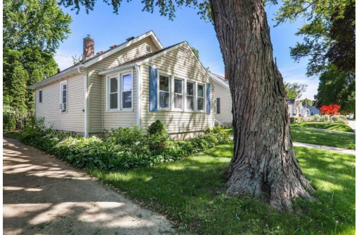 29 Leon St, Madison, WI 53714