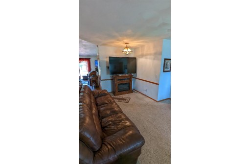 6140 W County Road A, Janesville, WI 53548-8619