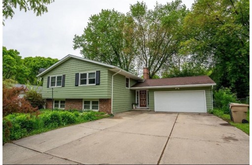 1510 Frisch Rd, Madison, WI 53711