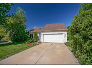 801 N Clover Ln Cottage Grove, WI 53527