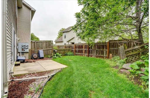 1325 Glacier Hill Dr 4, Madison, WI 53704