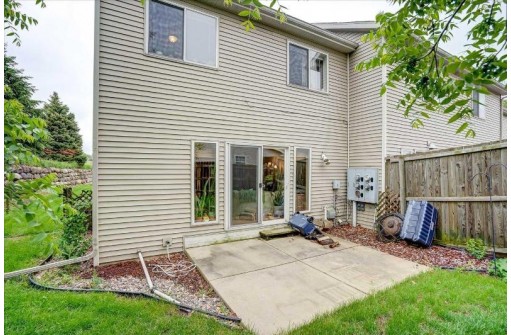 1325 Glacier Hill Dr 4, Madison, WI 53704