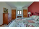 8730 Ridge Dr, Belleville, WI 53508