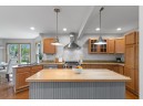 3350 Clove Dr, Madison, WI 53704-2713