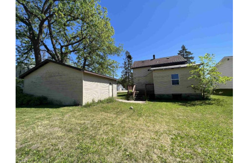 106 W 2nd St, Friendship, WI 53934